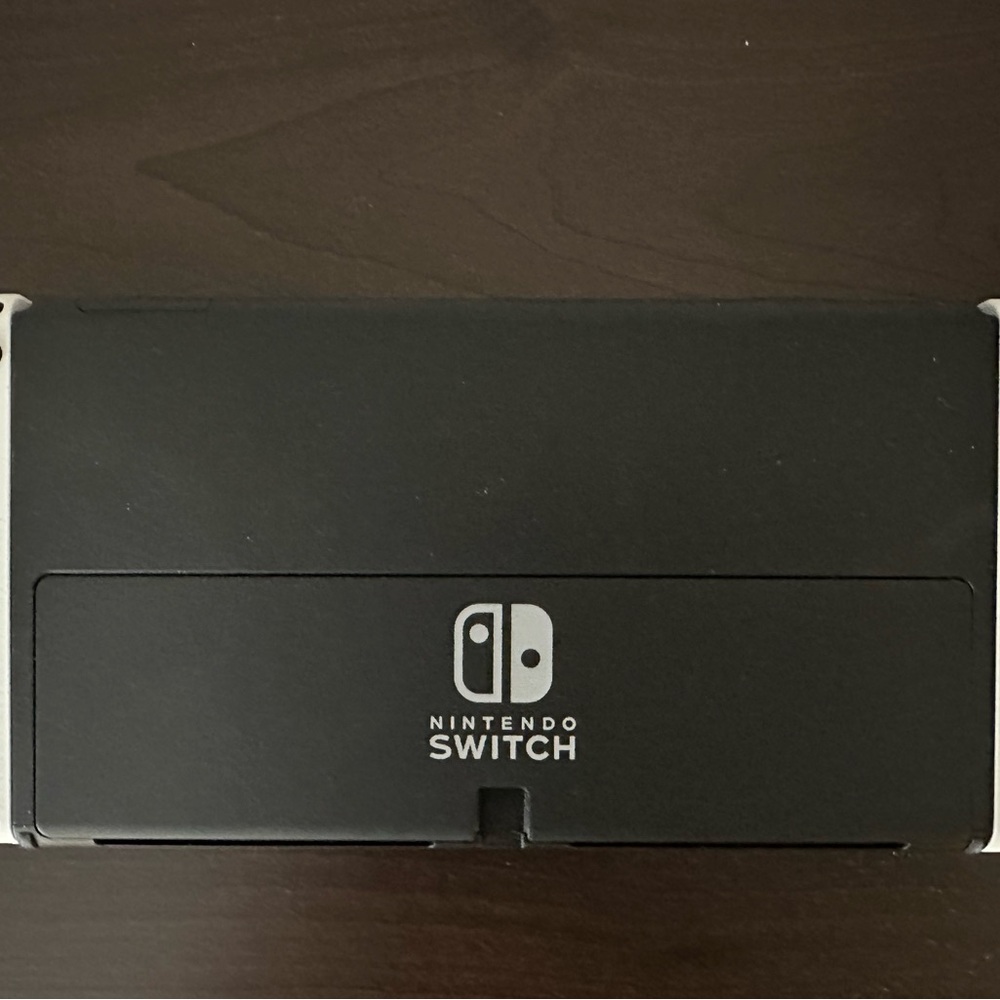 Nintendo Switch OLED Console - White - Picture 4 of 5